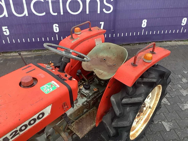 Yanmar - ym2000 - mini tractor - afbeelding 13 van  14