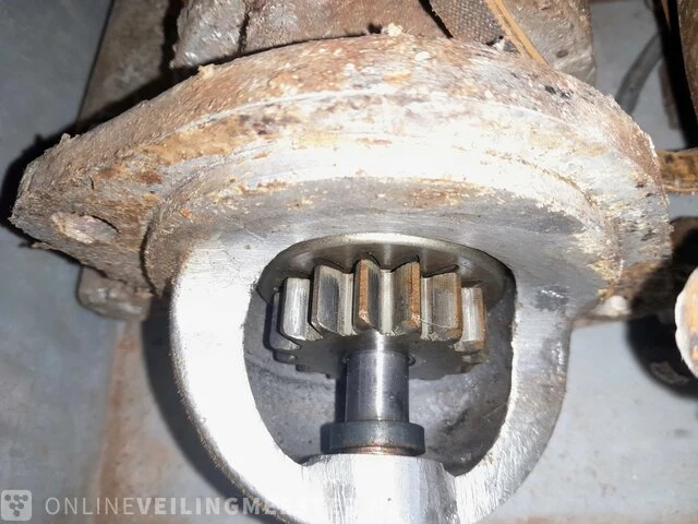 Yanmar 2tr16 met keerkoppeling. voor loop of sloop (onderdelen) volkswagen mercruiser - afbeelding 10 van  10