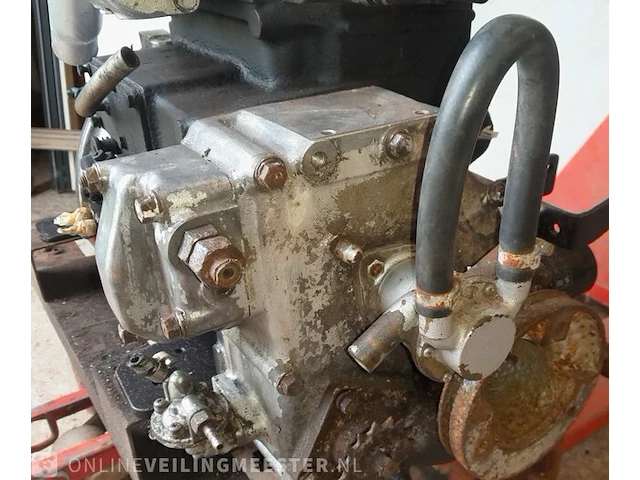 Yanmar 2tr16 met keerkoppeling. voor loop of sloop (onderdelen) volkswagen mercruiser - afbeelding 5 van  10