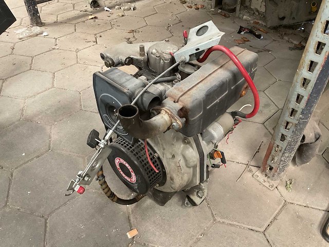 Yanmar dieselmotor - afbeelding 1 van  5