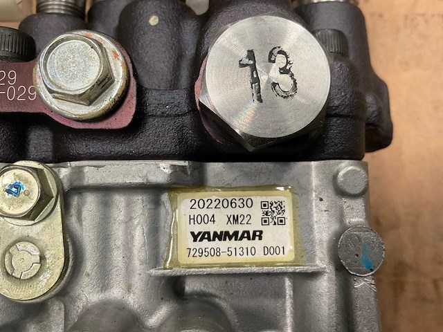 Yanmar fuel injection pomp - afbeelding 7 van  7