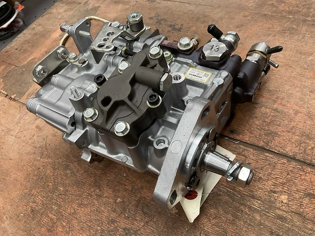 Yanmar fuel injection pump - afbeelding 3 van  5