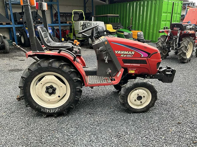 Yanmar ke-160 minitractor - afbeelding 15 van  18