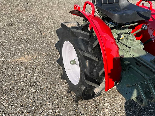Yanmar ym1300d 4wd minitractor txv-67-n - afbeelding 3 van  19
