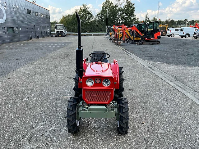 Yanmar ym1300d 4wd minitractor txv-67-n - afbeelding 18 van  19