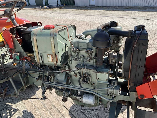Yanmar ym2200 minitractor - afbeelding 8 van  19