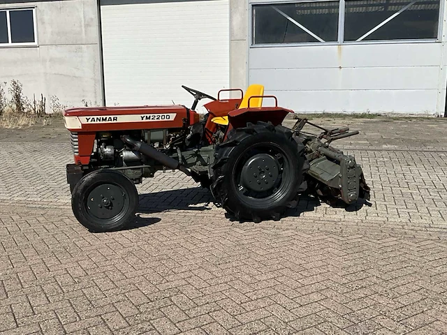 Yanmar ym2200 minitractor - afbeelding 12 van  19