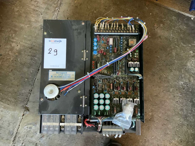 Yaskawa cpcr-mr75c-y22 frequentieregelaar - afbeelding 2 van  3