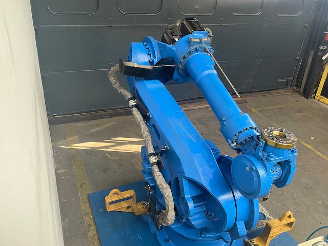 Yaskawa motoman - yr-es165n-b00 - robotic loader - 2005 - afbeelding 7 van  13