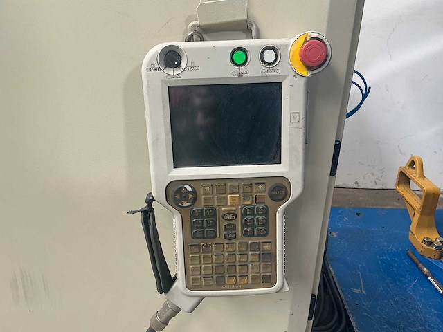 Yaskawa motoman - yr-es165n-b00 - robotic loader - 2005 - afbeelding 2 van  13