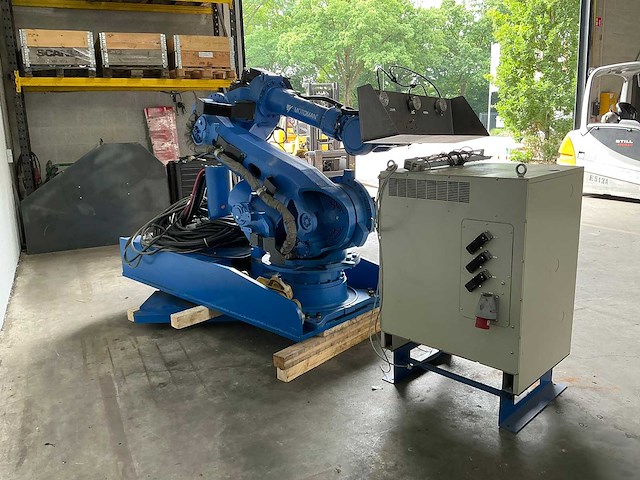 Yaskawa motoman - yr-es165n-b00 - robotic loader - 2007 - afbeelding 7 van  12