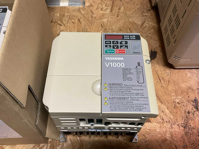 Yaskawa v1000 frequentieregelaar (2x) - afbeelding 2 van  5