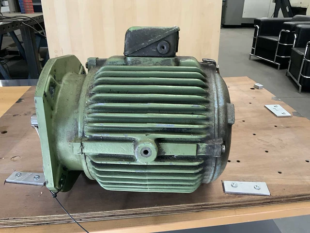 Yaskawa varispeed felo-51k elektromotor - afbeelding 7 van  8