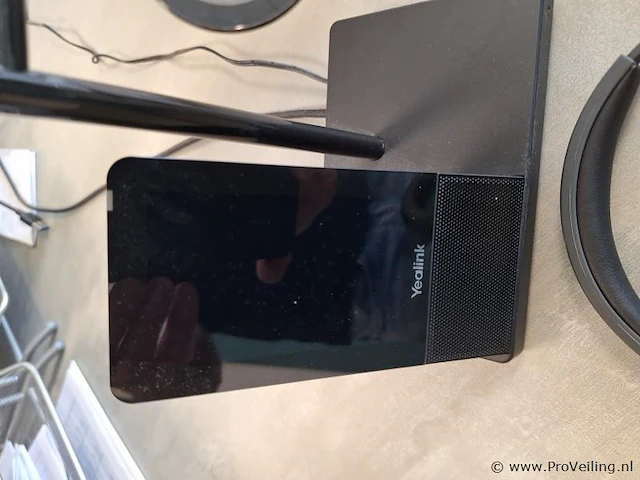 Yealink telefoon met headset - afbeelding 4 van  7