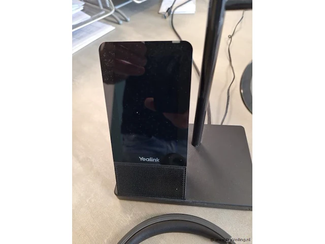 Yealink telefoon met headset - afbeelding 4 van  7