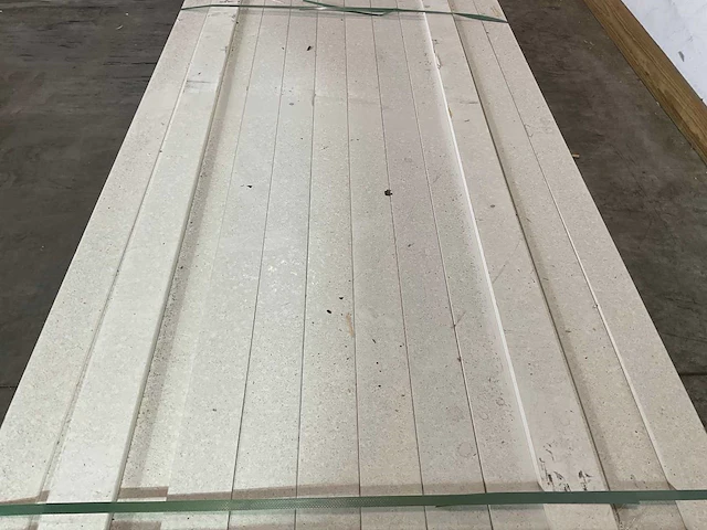 Yellow cedar rift boeideel 590x9,5x1,8 cm (71x) - afbeelding 3 van  5