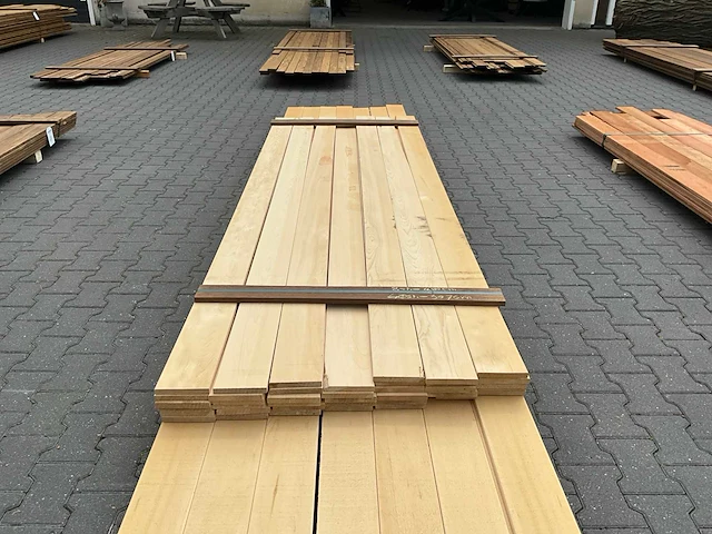 Yellow ceder geschaafde plank (3070-4900x140x18mm) (40x) - afbeelding 4 van  5