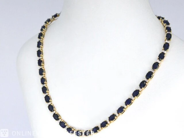 Yellow gold necklace with diamonds and sapphire - afbeelding 1 van  8