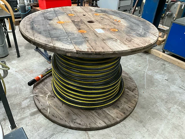 Yellowline 3x185/70 krachtstroom kabel - afbeelding 1 van  4