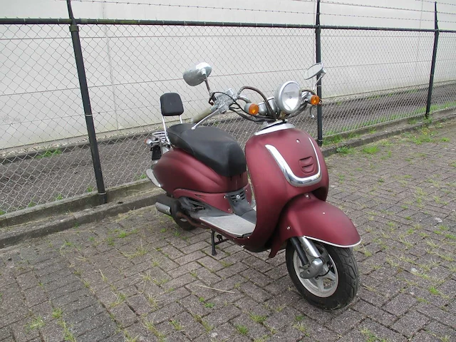 Yiying 25 - snorscooter - sixties / retro - scooter - afbeelding 5 van  10