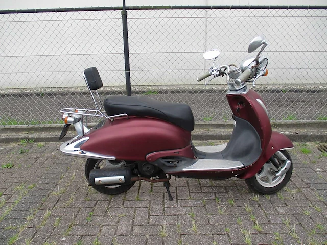 Yiying 25 - snorscooter - sixties / retro - scooter - afbeelding 6 van  10