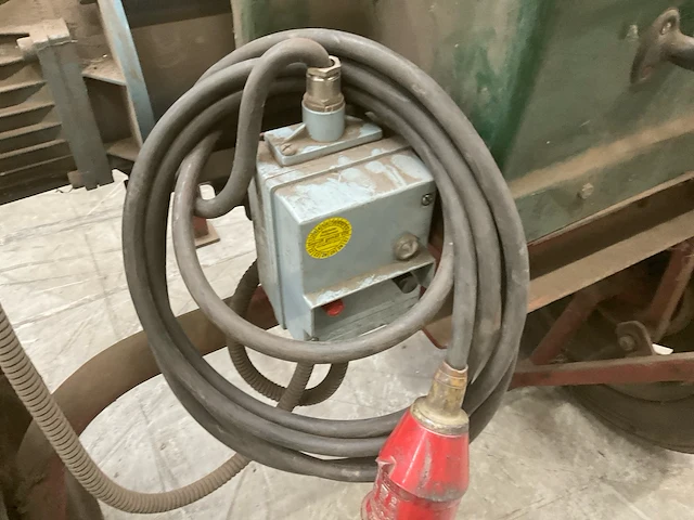 Yngves mekaniska k 74-1 kabelstripmachine - afbeelding 13 van  13