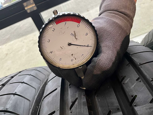 Yokohama "advan sport" 235/60 r18 (4x) - afbeelding 8 van  9