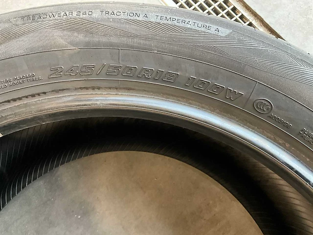 Yokohama "advan sport" 245/50 r18 - afbeelding 6 van  7