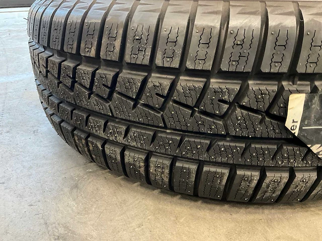 Yokohama "wdrive" 225/65 r16 - afbeelding 4 van  4