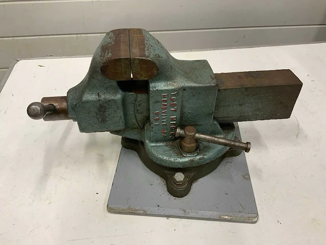 Yost mfg co headville pa usa 204 bankschroef - afbeelding 1 van  6