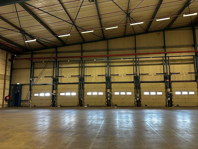 Ytong wand panelen 650x15x72cm en rolpoorten - afbeelding 10 van  17