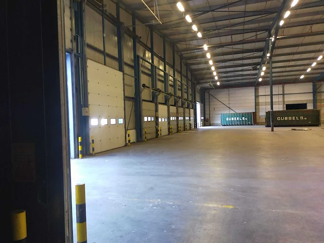 Ytong wand panelen 650x15x72cm en rolpoorten - afbeelding 15 van  17