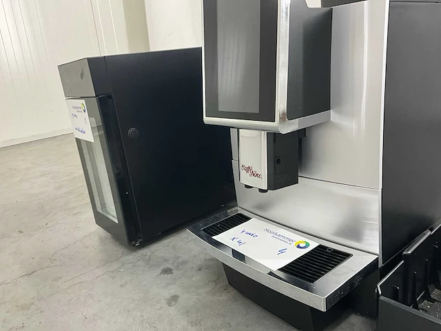 Yunio f12 (m) plus-s koffiemachine fully automatic + melkkoeler - afbeelding 12 van  12