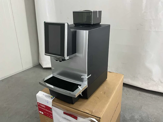 Yunio f12 (m) plus-s koffiemachine fully automatic - afbeelding 1 van  12