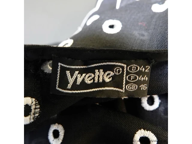 Yvette - afbeelding 5 van  5