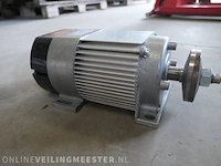 Zaagmotor met rem - afbeelding 1 van  4