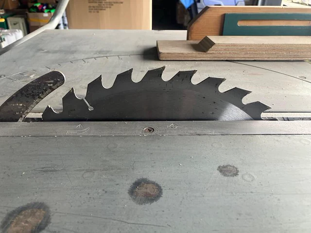 Zaagtafel gjerde - afbeelding 7 van  7