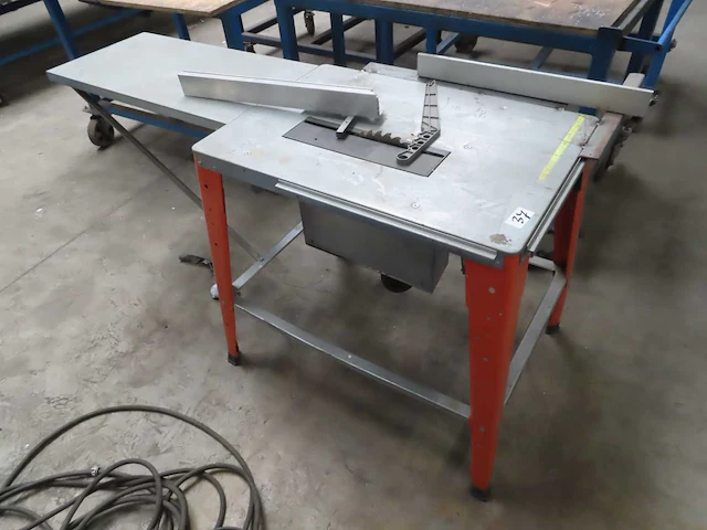 Zaagtafel - afbeelding 1 van  1