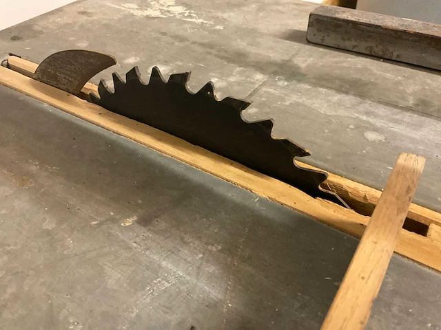Zaagtafel - afbeelding 3 van  4