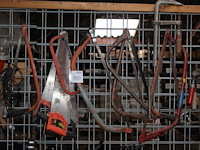 Zagen aan wandrek. 10 stuks. - afbeelding 1 van  1