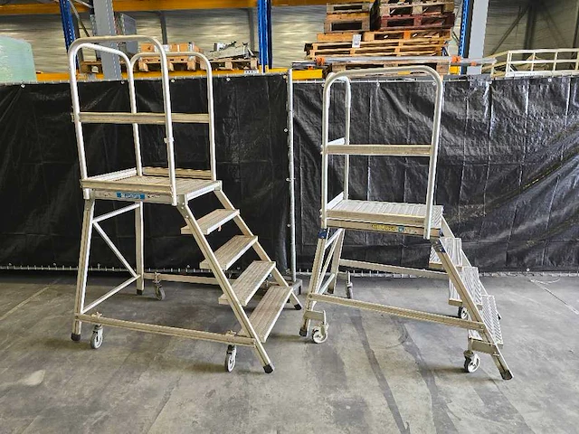 Zagres - overige werkplaatsinventaris (2x) - afbeelding 1 van  7