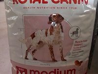 Zak hondenvoer royal canin, medium adult - afbeelding 3 van  4