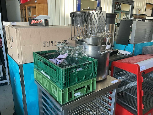 Zaken op trolley - afbeelding 1 van  6