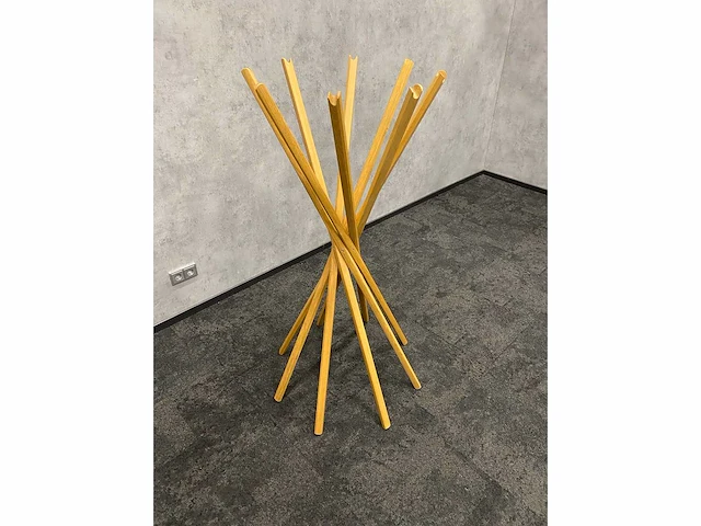 Zanotta sciangai - design kapstok - afbeelding 9 van  11
