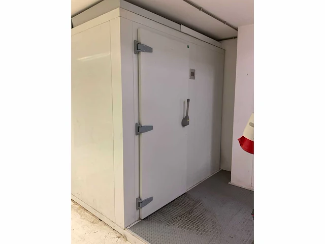 Zanotti vriescel met achtermotor 500x225 cm - afbeelding 1 van  12