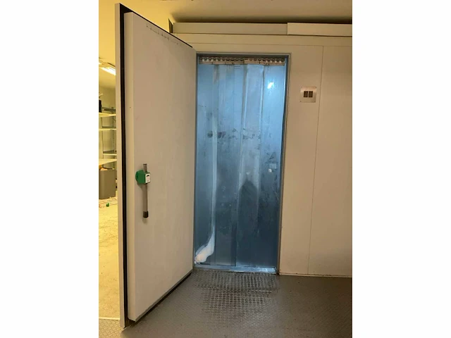 Zanotti vriescel met achtermotor 500x225 cm - afbeelding 8 van  12
