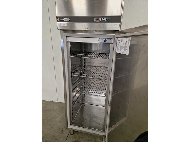 Zanussi - adn110 - koelkast - afbeelding 2 van  2