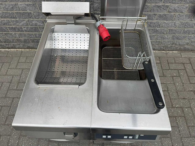 Zanussi - frituur + warmhoudbak - friteuse - afbeelding 2 van  5