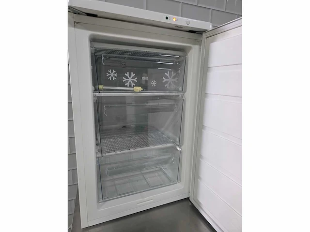 Zanussi - vriezer - afbeelding 6 van  6