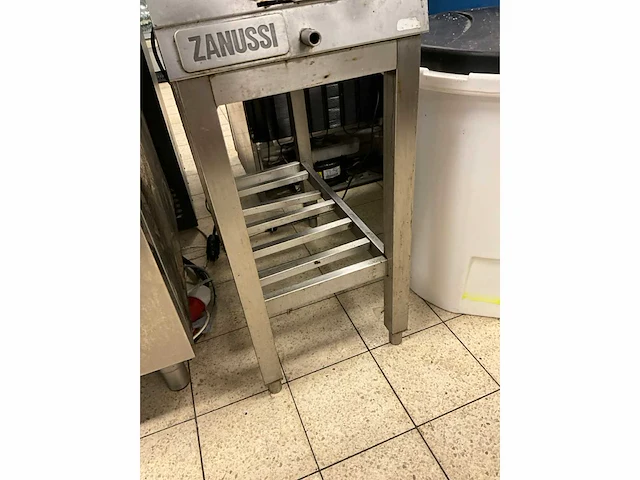 Zanussi 1/1 gn au bain marie - afbeelding 6 van  7